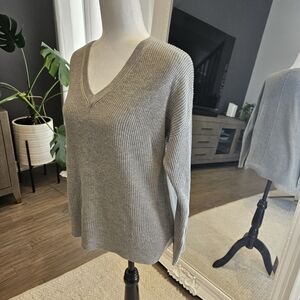 A&F waffle knit vneck sweater